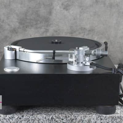 YAMAHA GT-2000 Direct Drive Turntable in Very Good Condition image 12