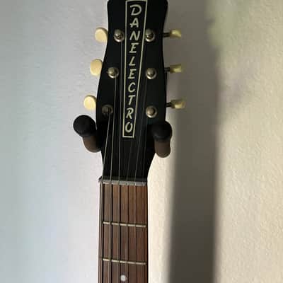 Danelectro retro 60's Black double cutaway Jimmy Page color/body style - A fun Rock tone player '59' image 3