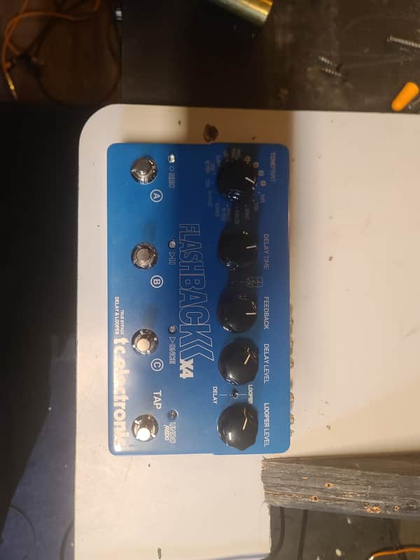 TC Electronic Flashback X4 Delay & Looper 2011 - 2019 - Blue image 1