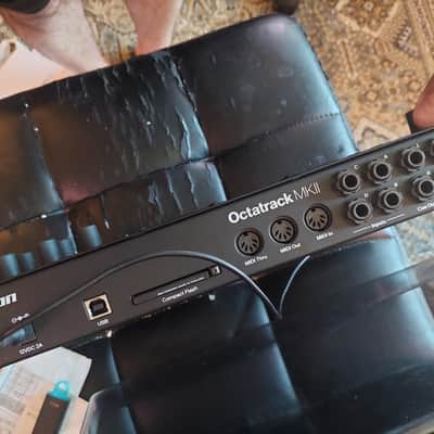 Elektron Octatrack MkII Dynamic 8-Track Performance Sampler w. BONUS: Decksaver image 3