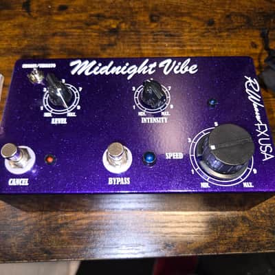R. Weaver FX Midnight Vibe '68 Spec image 1