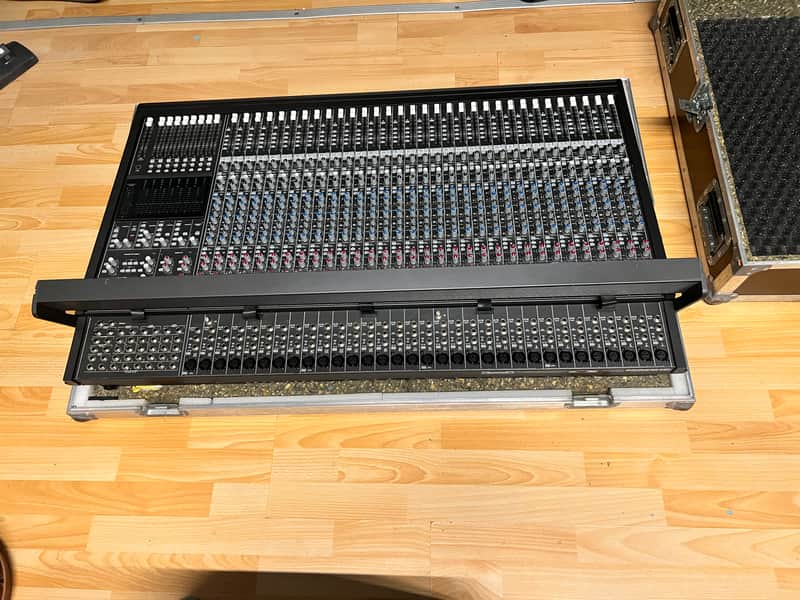 Mackie 32.8 + 32 Channel + Meterbridge 8 Channel mixing | Reverb