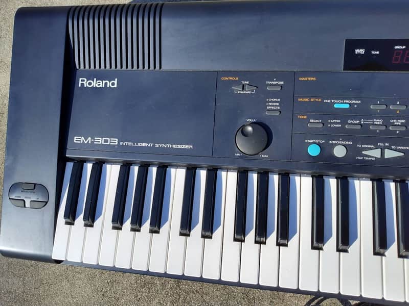 Roland EM-303 Intelligent Synthesizer - Great All-Around Keyboard