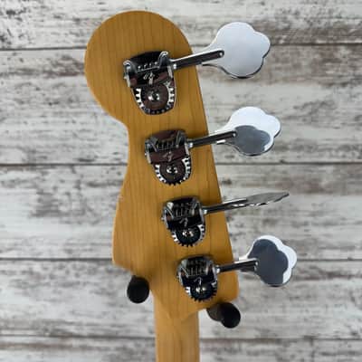 Fender American Vintage Hot Rod '70s Jazz Bass 2014 - Candy Apple Red image 8