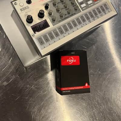 NIB Korg Volca Sample 2 sampler drum machine w/ wall wart