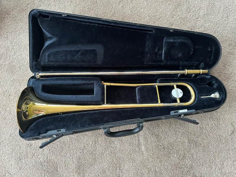 Yamaha YSL-354 Standard Trombone 2010s Lacquered Brass image 1