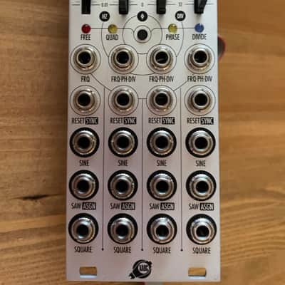 Xaoc Devices Batumi Quadruple Low Frequency Oscillator - Silver image 1