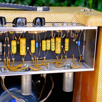 1960 Fender Vibrolux 5Y3GT Tweed tube-amp  image 11