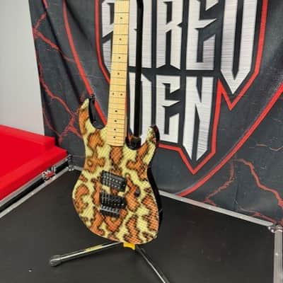 B.C. RICH USA GUNSLINGER SNAKESKIN W/Case image 4