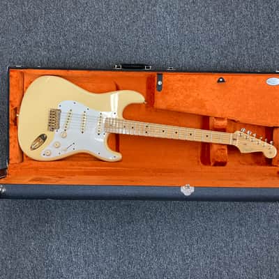 Fender Limited Edition American Professional Stratocaster 2018 - Vintage White/Gold Hardware image 23