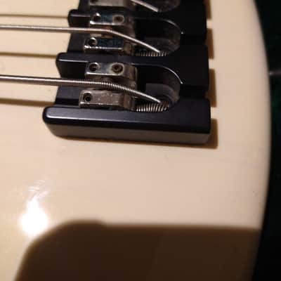 1997-Vintage USA-made Peavey Millennium bass guitar image 11