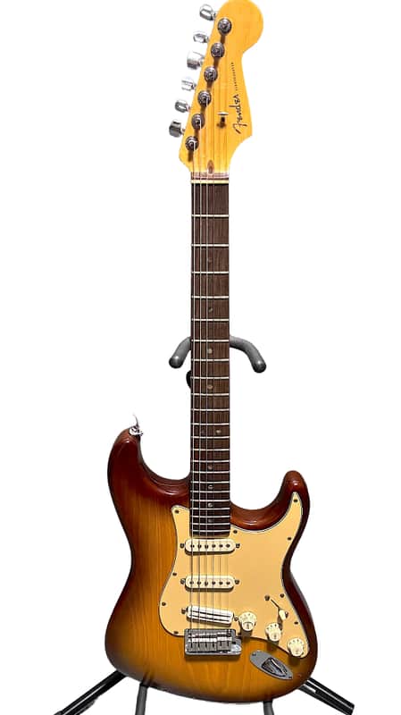 Fender 2006 American Deluxe Series Stratocaster, w/Hot Rail Pickup, MIA (Used) Alder Body image 1