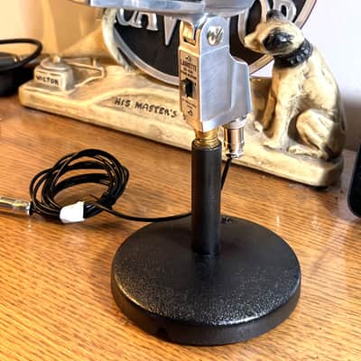 Rare 1960's Lafayette 99-4581 Dynamic Microphone, NOS, works, w/cable & stand image 2