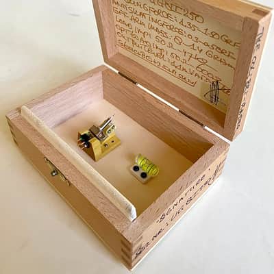 Van den Hul Colibri Master Signature Moving Coil Phono Cartridge, Original price: $11995 image 3