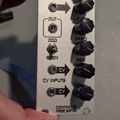 Frequency Central Continuum Phase Shifter imagen 1