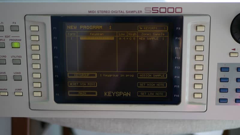 Akai S5000 MIDI Stereo Digital Sampler 1998 - White image 1