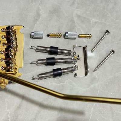 Ibanez Tremolo T1502 bridge 6 String in Gold image 1
