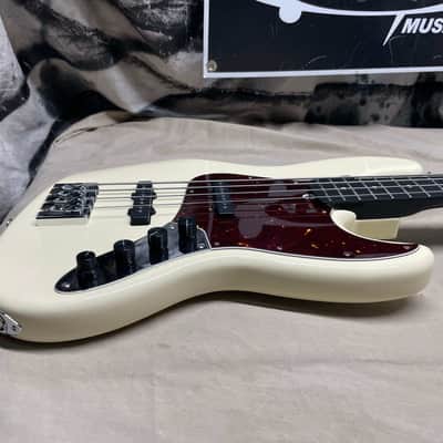Partsbass 2017 Fender Jazz Bass Body + Status P-style Graphite Neck 4-string Bass 2017 image 7