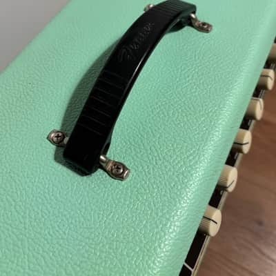 Fender Super-Sonic 22 FSR Limited Edition 2-Channel 22-Watt 1x12" Guitar Combo 2014 - Surf Green image 4