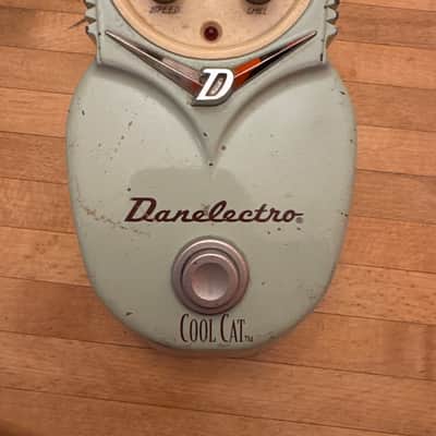 Danelectro DC-1 Cool Cat Chorus (Original 18V Metal Version) – Includes Power Supply & Manual image 1