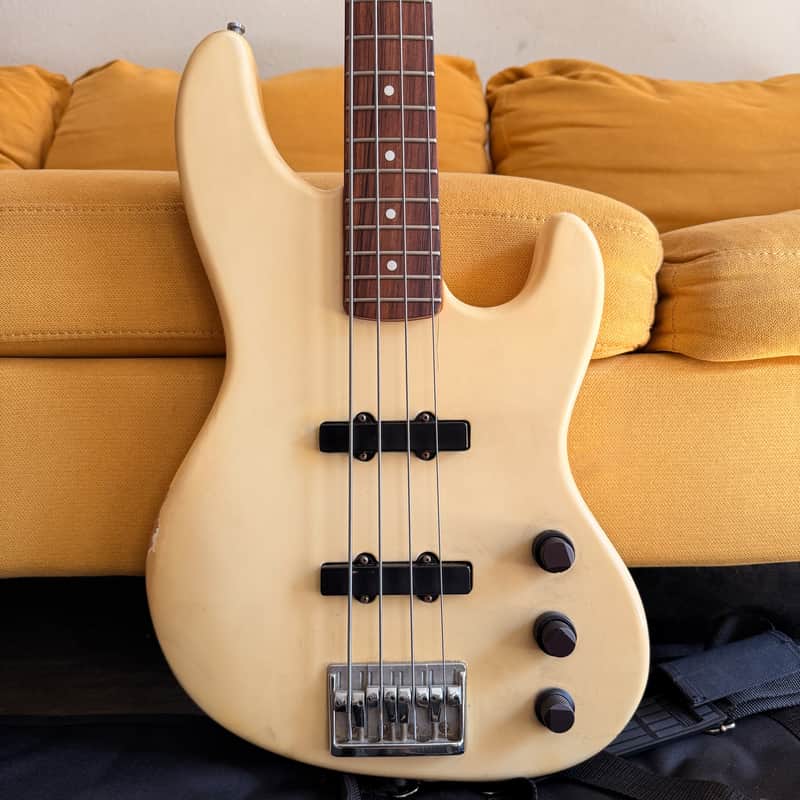1990 Fender Jazz Bass Plus Olympic White (Kubicki Preamp - Made in USA) - 8.4 Lbs!