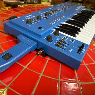 Roland SH-101 Legendary Analog Mono Synth 1982 BLUE!!! With MGS1 Mod Grip image 9
