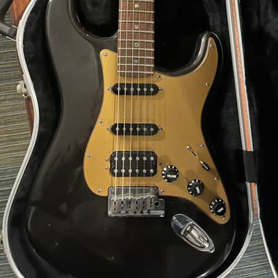 American Deluxe Stratocaster® HSS (2004-2010), Rosewood Fingerboard, Montego Black image 2