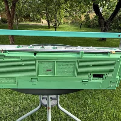 TOSHIBA RT-SF5 Rare Green Vintage Japan Boombox Getto Blaster Warranty image 14