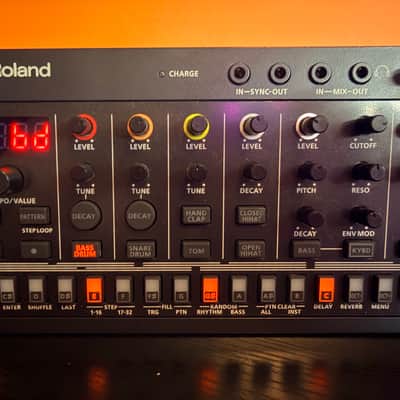 Roland T-8 AIRA Compact Beat Machine image 13