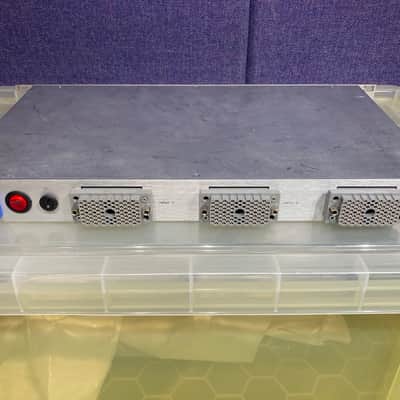 CUSTOM A / B SWITCHER 2010 - Metal / Silver image 2