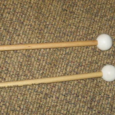 one pair new old stock near A+ Mike Balter MB93B (93B) Extra Hard Keyboard Mallets, 1 plastic (phenolic) round white HEADS and natural birch HANDLES - mid to late 1990s (+ packaging) Unwound Series image 15