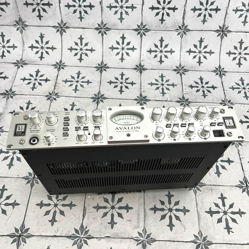 Avalon VT-737sp Tube Channel Strip image 1