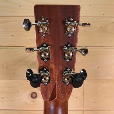 Martin USA 00-28 Y18 - Ebony Fingerboard, Natural image 12