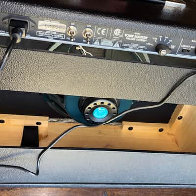 Fender Tone Master Deluxe Reverb 2-Channel 22-Watt 1x12" Guitar Combo image 6
