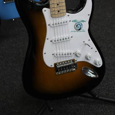 Squier Sonic Stratocaster - 2-Color Sunburst image 2