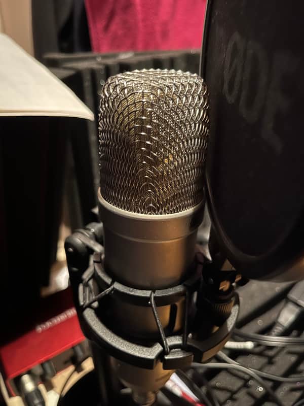 RODE NT1-A Large Diaphragm Cardioid Condenser Microphone 2002 - Present - Silver image 1