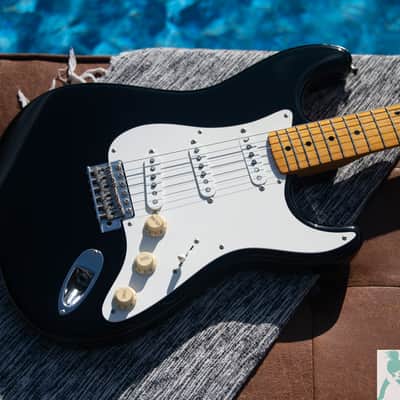 2002 Fender ST57-58US '57 Stratocaster Reissue - 7 Lbs 11 oz's!! (Featherweight w USA Vintage Reissue Pickups- Crafted In Japan CIJ - Pro Set Up! image 2
