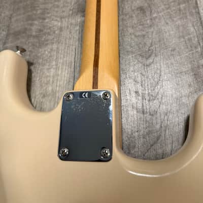 Fender Highway One Stratocaster Left Handed - Blonde Nitro w HSC image 11