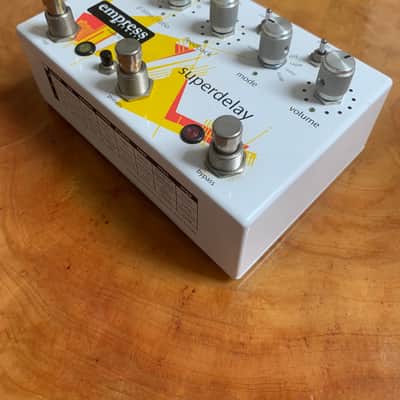 Empress Superdelay 2010s - White mint image 7