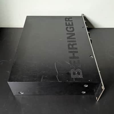 Behringer T1953 Tube Ultragain Preamp Studio Rack Unit Bild 5
