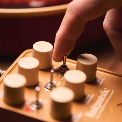 Universal Audio Enigmatic '82 Overdrive Special Amplifier Emulation Pedal image 3