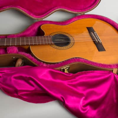Gibson  Chet Atkins CE Classical Electric Guitar (1982), ser. #81722574, original brown tolex hard shell case. image 12