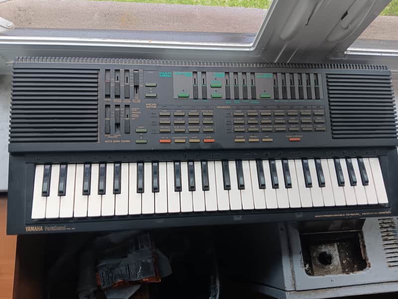Yamaha PSS-560 FM Synthesizer Keyboard ( YM 3812 Soundblaster SEGA 570 ) image 1