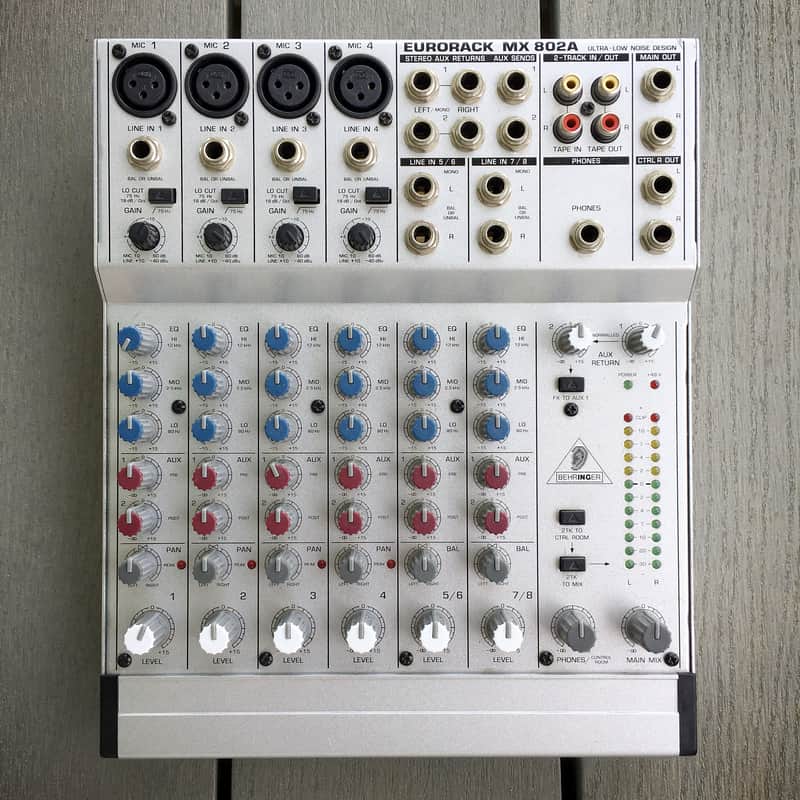 BEHRINGER EURORACK MX 802A ミキサー BEHRINGER EURORACK MX 802A MIXING CONSOLE - No Power Supply NOT