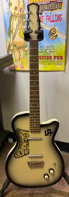 Danelectro 56 U-2 Reissue 1998 - 2004 - Black Burst image 1