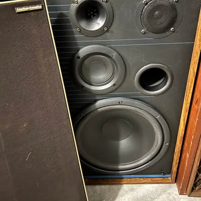 American Acoustics Model D5500, Four Way, 4/8 ohm, 232w image 4