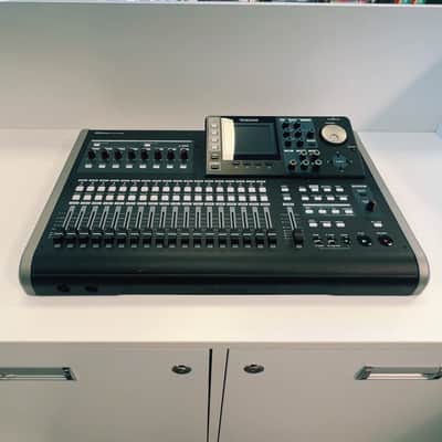 TASCAM DP-24SD 24-track Digital Portastudio 2015 - Present - Black image 1