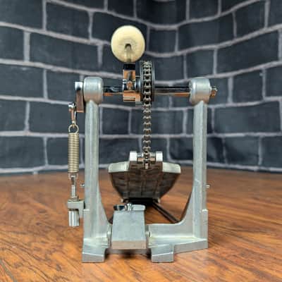 Pearl Vintage 80s Single Bass Drum Pedal – Classic Chain‑Drive Feel – Smooth Action – Road‑Ready Hardware image 4