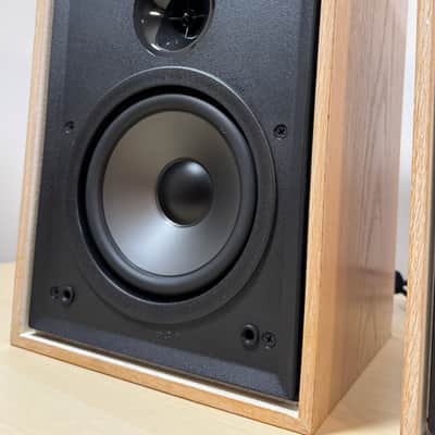 Klipsch KG1.5 Vintage Bookshelf Speakers - Whitewash finish - Sequential Serial #s - RARE! image 8