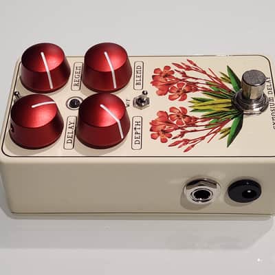 Red Witch Cynosium Modulated Delay FX Pedal - The Apothecary Series image 6